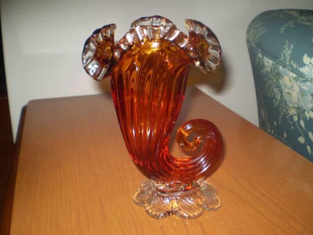 VINTAGE 1971 HORN OF PLENTY Chalet Glass / Rare Stamp Markings in Arts & Collectibles in Thunder Bay