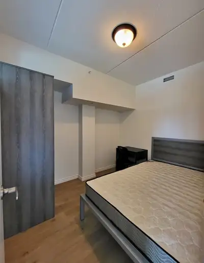 Fully furnished 2-bedroom, 2-bathroom unit available for a 4-month winter sublet. Features in-suite...