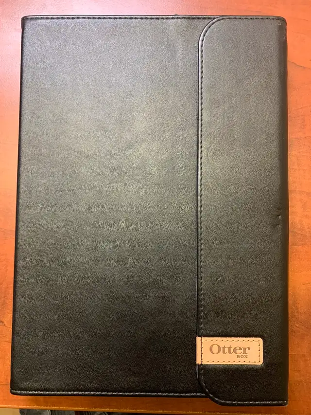 Otterbox Agility Portfolio for Apple iPad Air/Air2 Leather Black in iPads & Tablets in Peterborough - Image 3