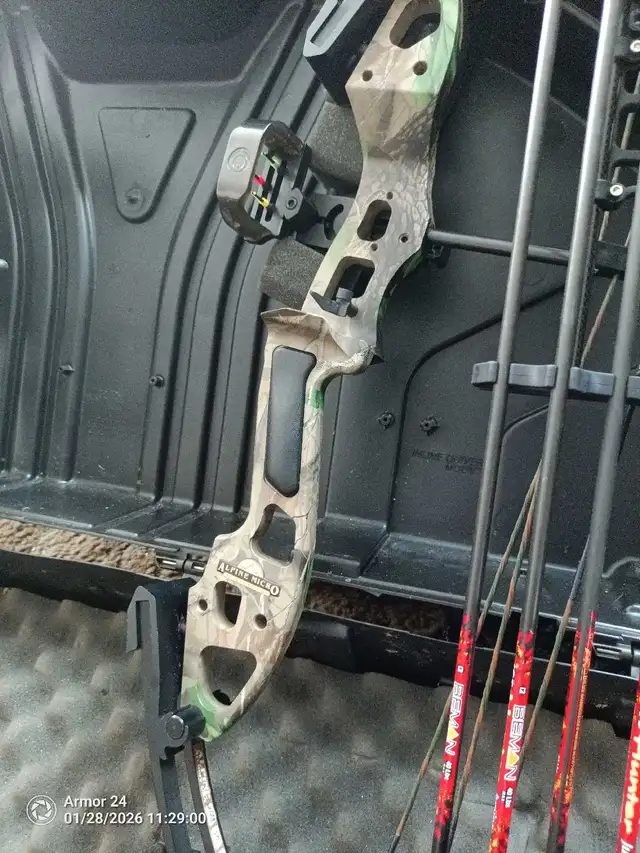 compound bows for sale  in Fishing, Camping & Outdoors in Winnipeg - Image 3