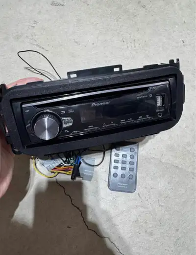 Pioneer DEH-S5010BT Head Unit for sale, taken out of my old car and am trying to sell it. Replaced w...