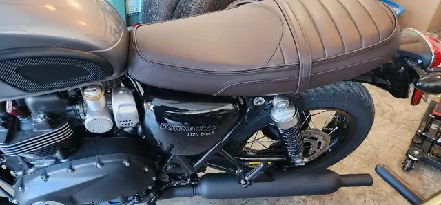 2024 Triumph Bonneville T120 Black in Street, Cruisers & Choppers in Edmonton - Image 10