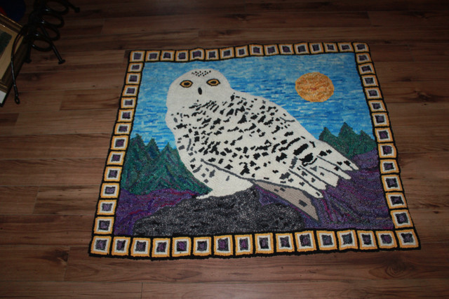 Folk Art Owl Hooked Rug in Arts & Collectibles in City of Halifax