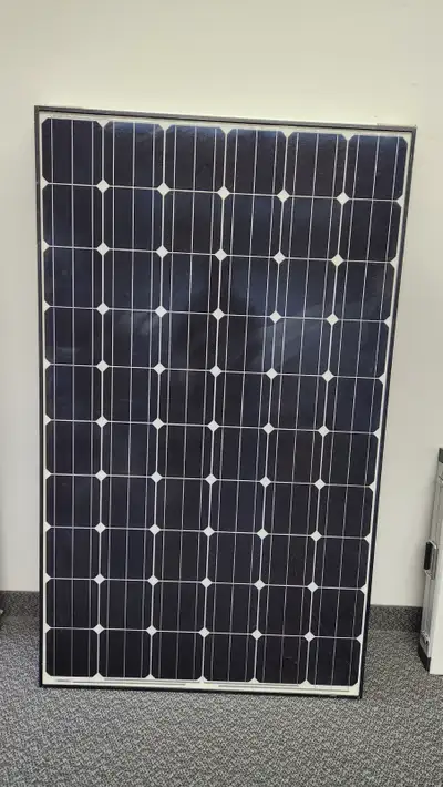 Used Canadian Solar 265W mono solar panel CS6P-265M (black frame) In good working condition. Vm: 30....