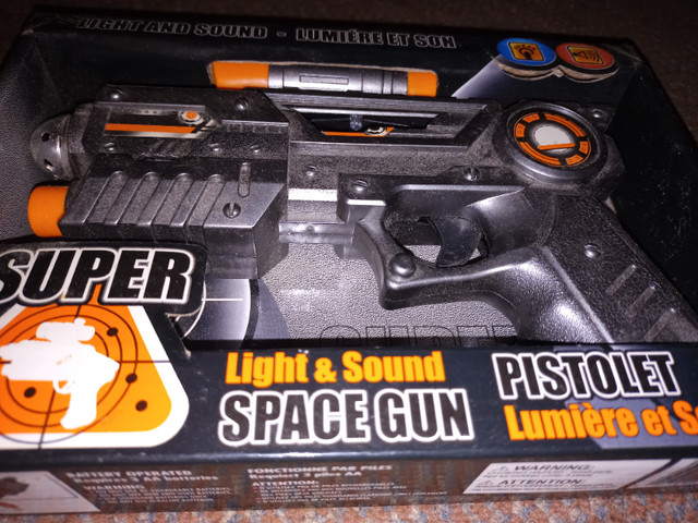 OLD STOCK NEW TOY WITH LIGHTS & SOUNDS in Arts & Collectibles in Sarnia - Image 3