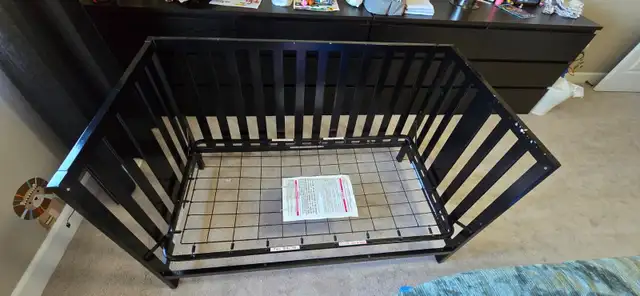 Storkcraft Pacific Convertable Crib, Black. in Cribs in Edmonton - Image 3