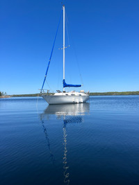 1981 Hughes Columbia Sailboat 32’