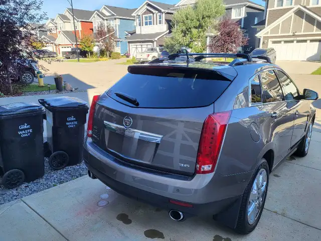 2012 Cadillac SRX AWD Mid Sized SUV566535414078525441