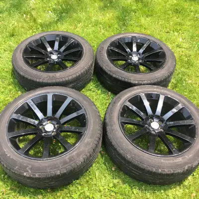 Chrysler 300 SRT8 Rims 20inch Powder coated black Michelin 245/50/20 TPMS included Sold my 2013 Chry...