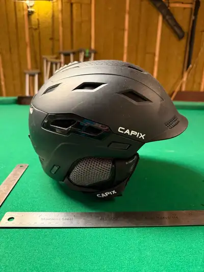 B3 / Capix Edge MIPS Helmet - Size M, View more
