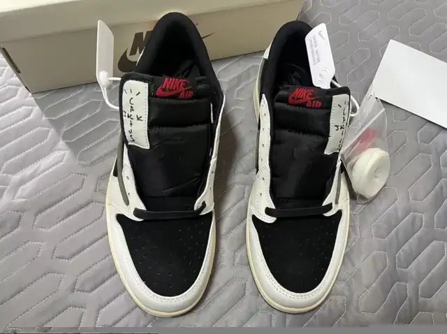 Jordan 1 Retro Low SP Travis Scott Olive  in Men's Shoes in City of Toronto - Image 5
