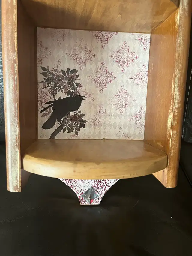Display shelf in Home Décor & Accents in Ottawa - Image 5