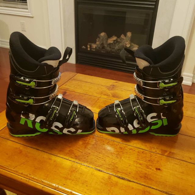 Ski boots Rossignol size 23.5 / 275mm. Mint condition .  in Ski in Mississauga / Peel Region - Image 2