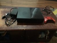 Xbox one 1tb avec manette et fils