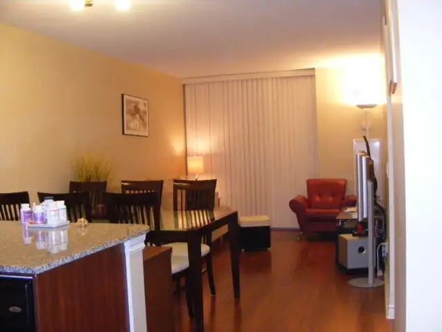1 Bed+Den w/2 parking & Utilities - Steps to Kipling Station in Long Term Rentals in City of Toronto - Image 8