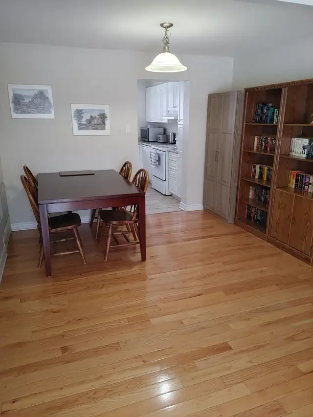 Room in Bayshore Area of Nepean Available Now - Smoker Friendly in  in Ottawa - Image 9