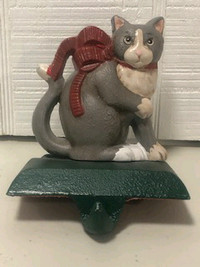 CHRISTMAS STOCKING HOLDER MIDWEST of CANNON FALLS CAST IRON