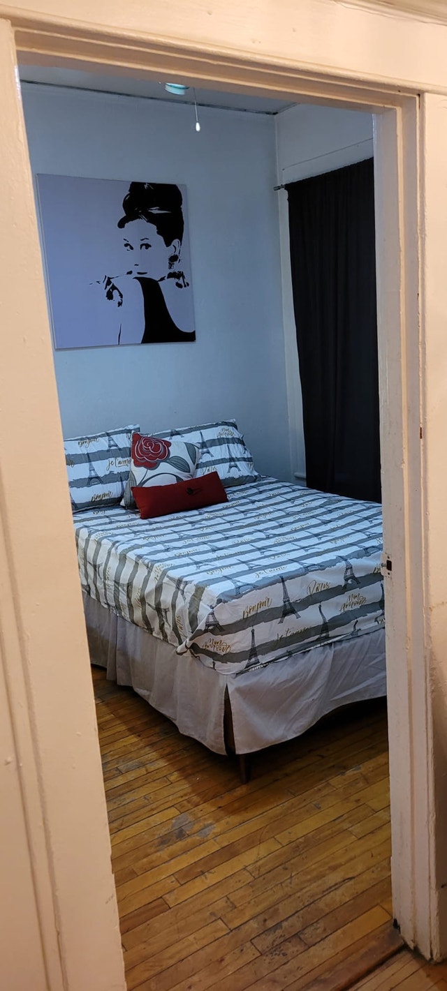 Chambre à louer métro Vendôme $750  tout inclus — photo 1