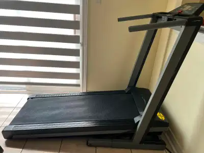Heavy duty treadmill !!
