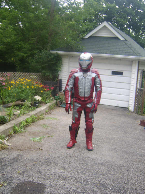 Ironman motorcycle suit in Motorcycle Parts & Accessories in Oshawa / Durham Region