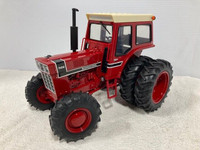 1/16 INTERNATIONAL 1566 Farm Toy Tractor