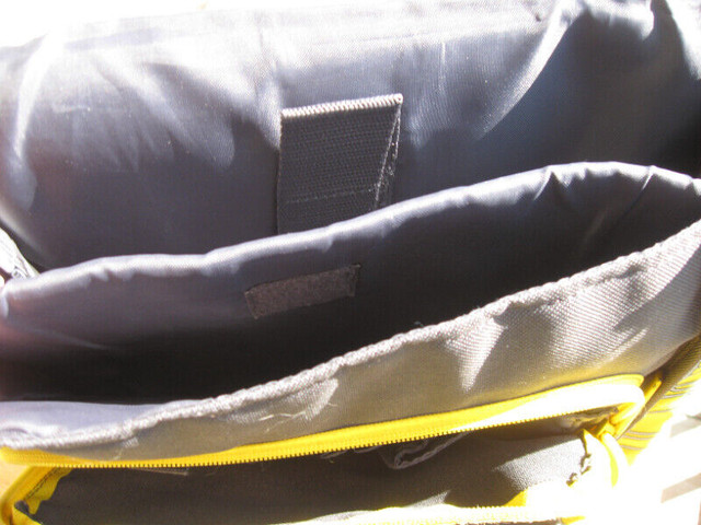Sac bandoulière épaule IKEA Crossbody Shoulder Bag Laptop dans Autre  à Ville de Montréal - Image 4