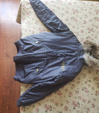 Rocawear winter coat with fur only used 4 times firm price