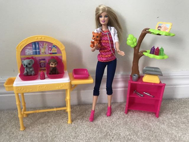 Barbie dolls sets excellent condition in Toys & Games in Mississauga / Peel Region - Image 3