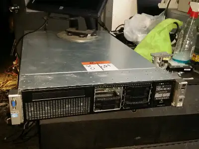 hp proliant dl380p gen8 2 x e5-2640 (12 cores total ) 16 gig dual power $400 +$90 64gig server 514-8...
