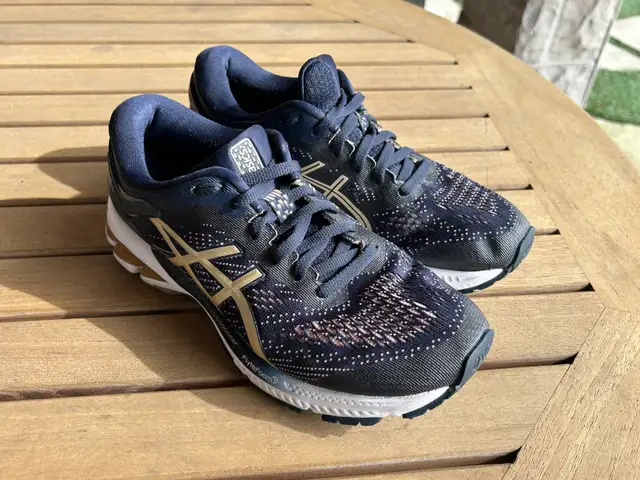 Asics Gel Kayano Running Shoes – Women’s Size 6.5 in Women's - Shoes in Markham / York Region - Image 5