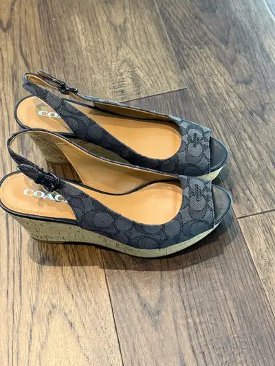 In new condition Size 8.5