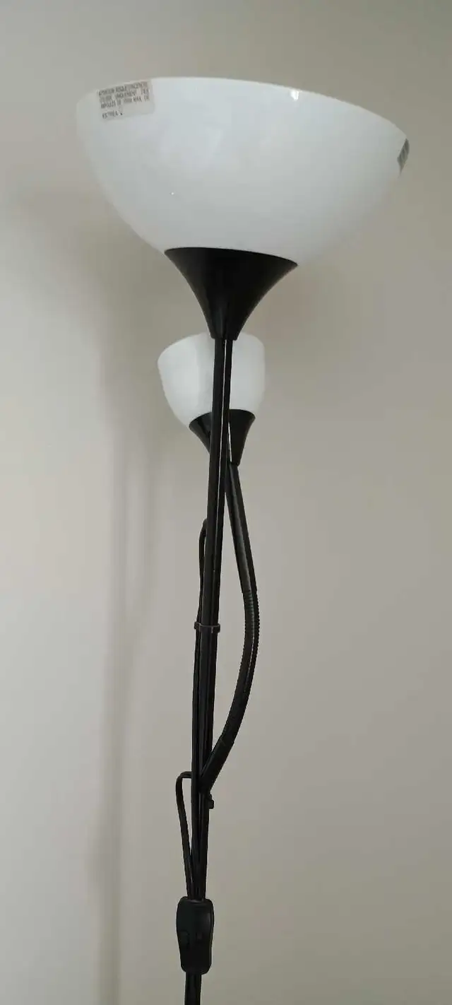 Ikea Floor Lamp in Indoor Lighting & Fans in Oshawa / Durham Region - Image 2