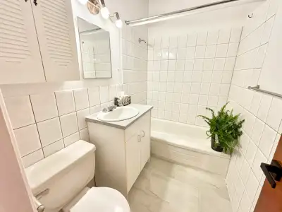 FRANCAIS A SUIVRE Address: rue Denonville, Montreal (Côte St-Paul) Available now - Virtual Visits po...