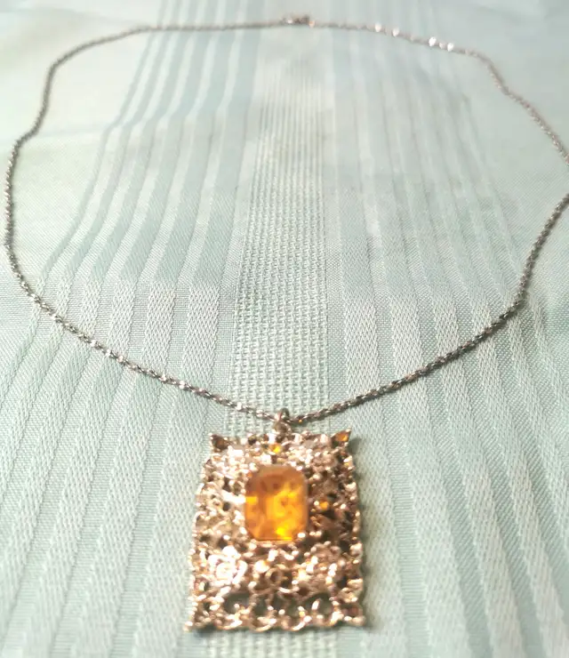 Vintage 80s Statement Necklace Citrine Glass Pendant Retro Costu in Jewellery & Watches in Markham / York Region - Image 3