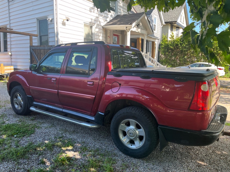 Ford Explorer Sport Trac 2003 photo 3