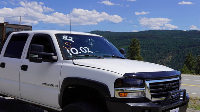 2005 Duramax - 39000km on fully rebuilt engine in Cars & Trucks in Victoria - Image 2