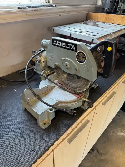 Chop/ mitre saw, View more