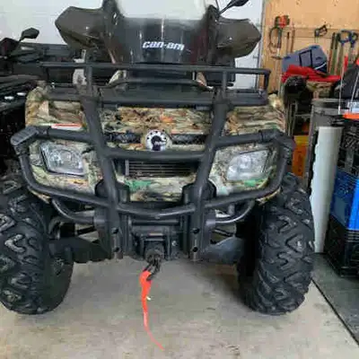 2008 Can Am Outlander 800XT aprox 8000km /or 4875 miles, odometer is in miles All axles are OEM no a...