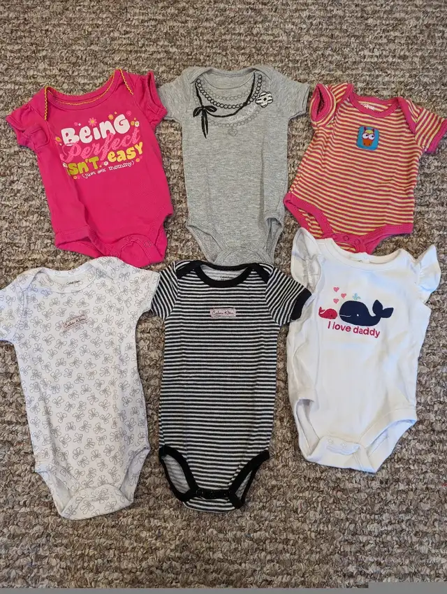 Pyjamas, cache-couche/ onesies - 0-3M in Clothing - 0-3 Months in Gatineau - Image 9