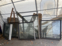 5 shed windows / Vitres cabanon à vendre - négociable