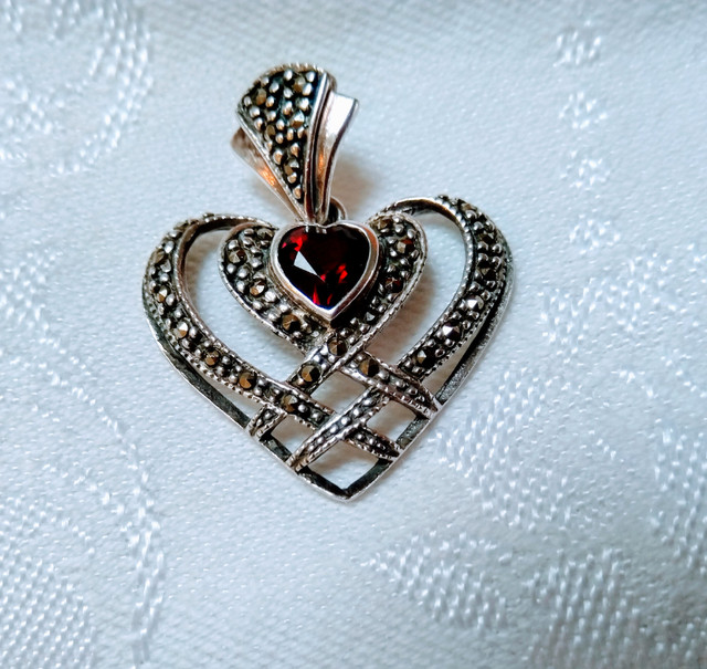 New Sterling Silver Marcasite Heart Pendant in Jewellery & Watches in Oakville / Halton Region - Image 2