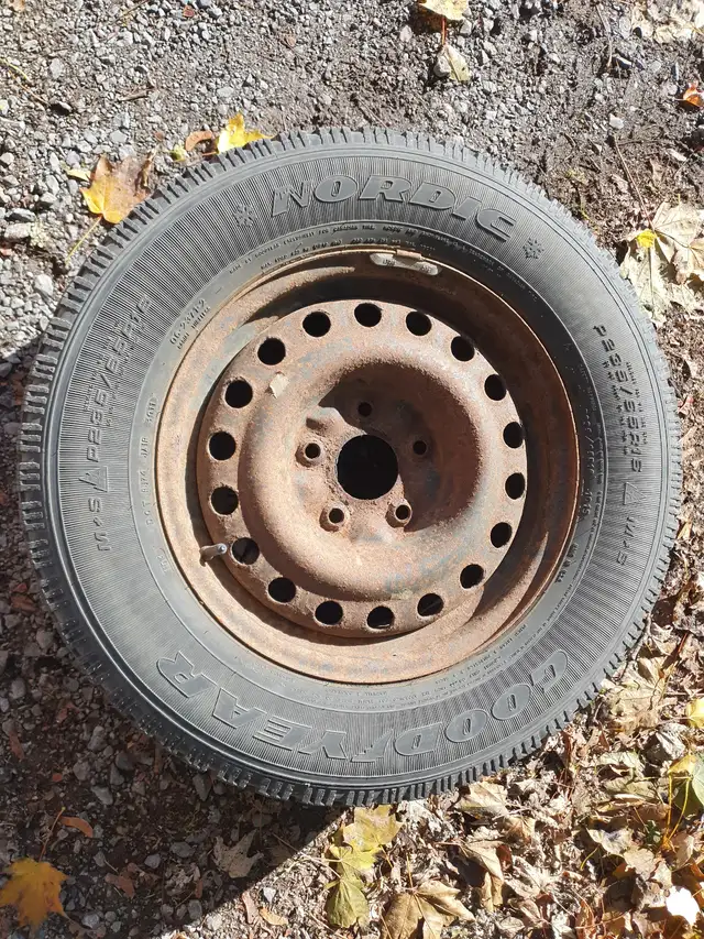 Winter tires on rims 235/65R16 in Tires & Rims in Kingston - Image 7