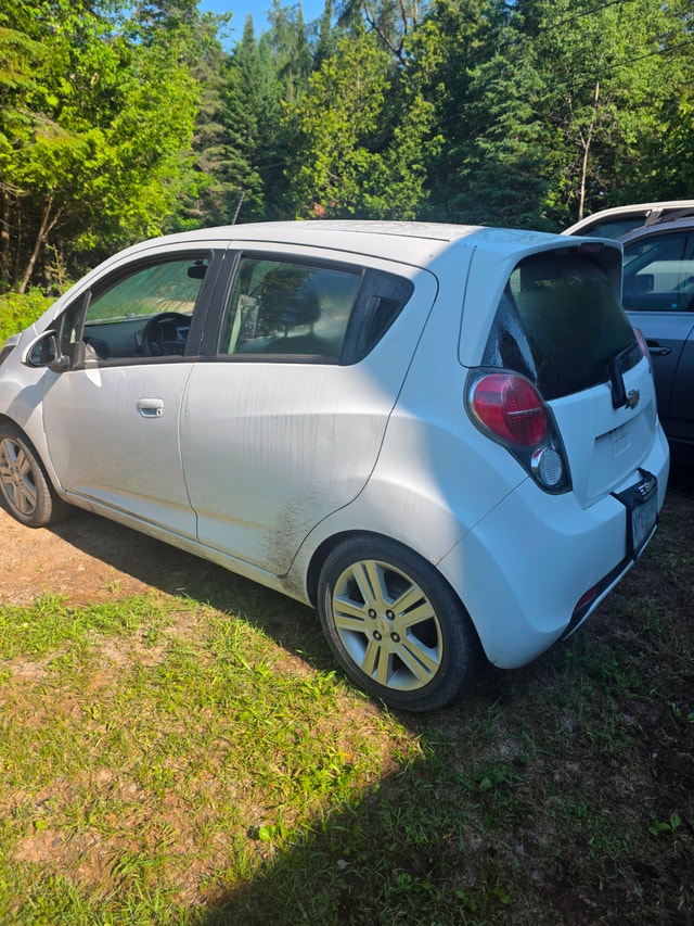 Chevrolet spark 2015 tres économique 1.2 litre. — photo 4