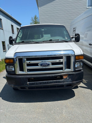 2011 Ford E 150