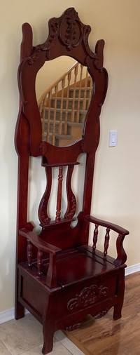 Chair with mirior and storage space 