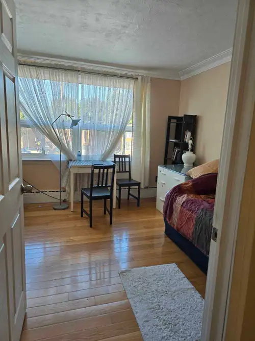 We have now rooms available on the main floor of the house ( not basement ) . 1. One room 790$ 2. On...