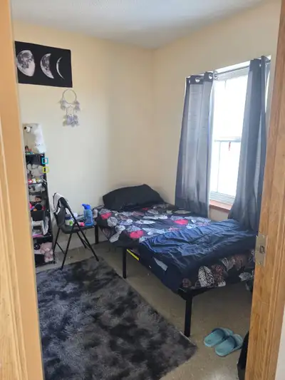 Private Room with private bathroom for Rent – Female Only