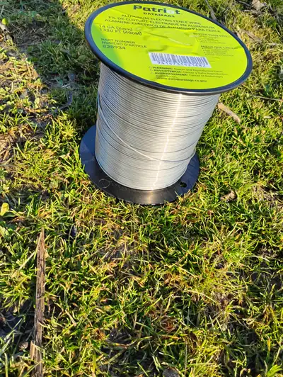 This 14 ga. Aluminum wire is used for permanent electric fence appliations. high conductivity long l...