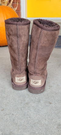 Tall Ugg boots size 9 toddler