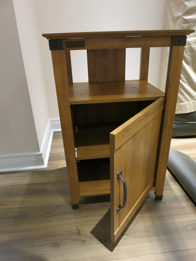 Solid Pine Wooden Cabinet in Hutches & Display Cabinets in Markham / York Region - Image 4